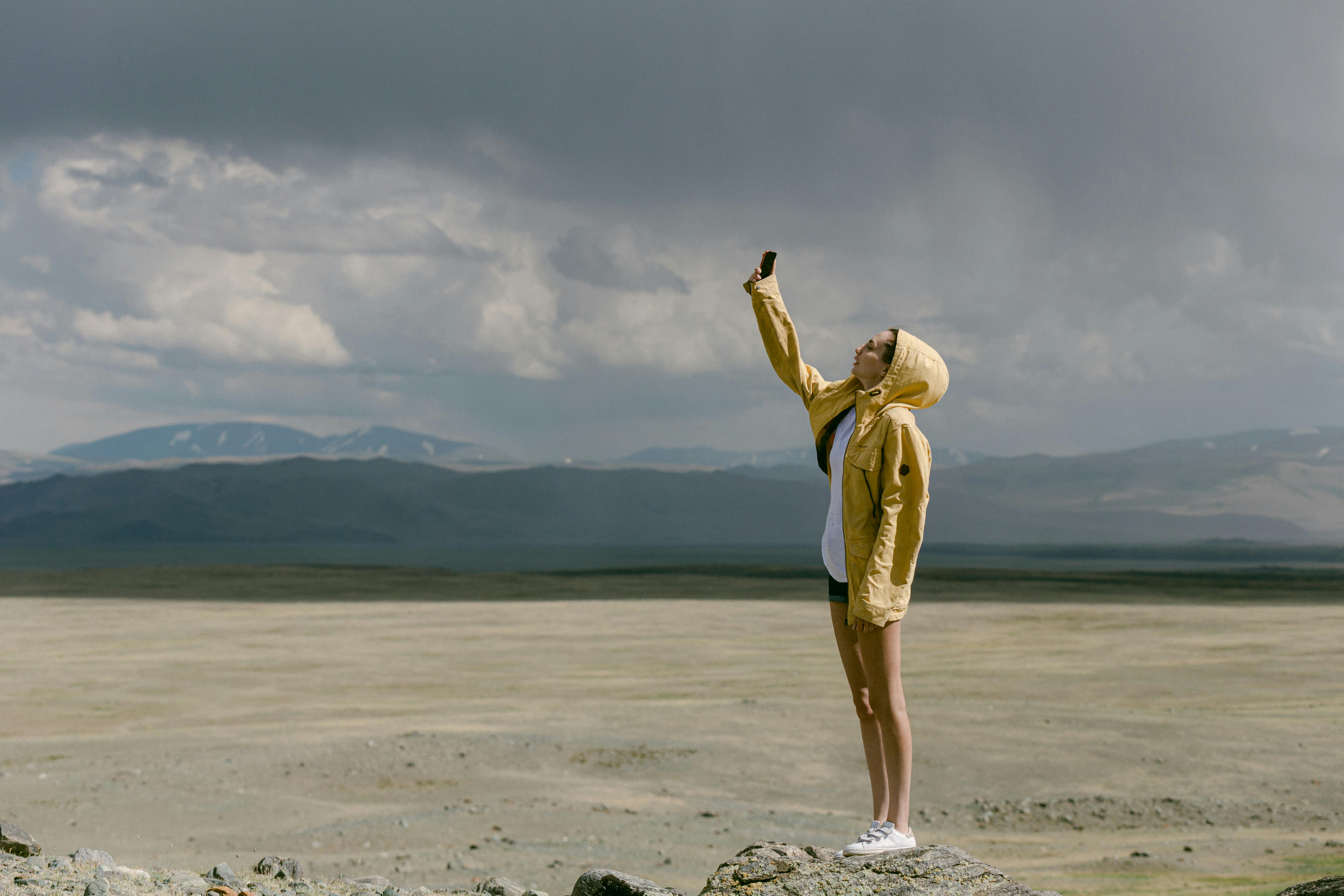 pexels-lazarevkirill-8482173